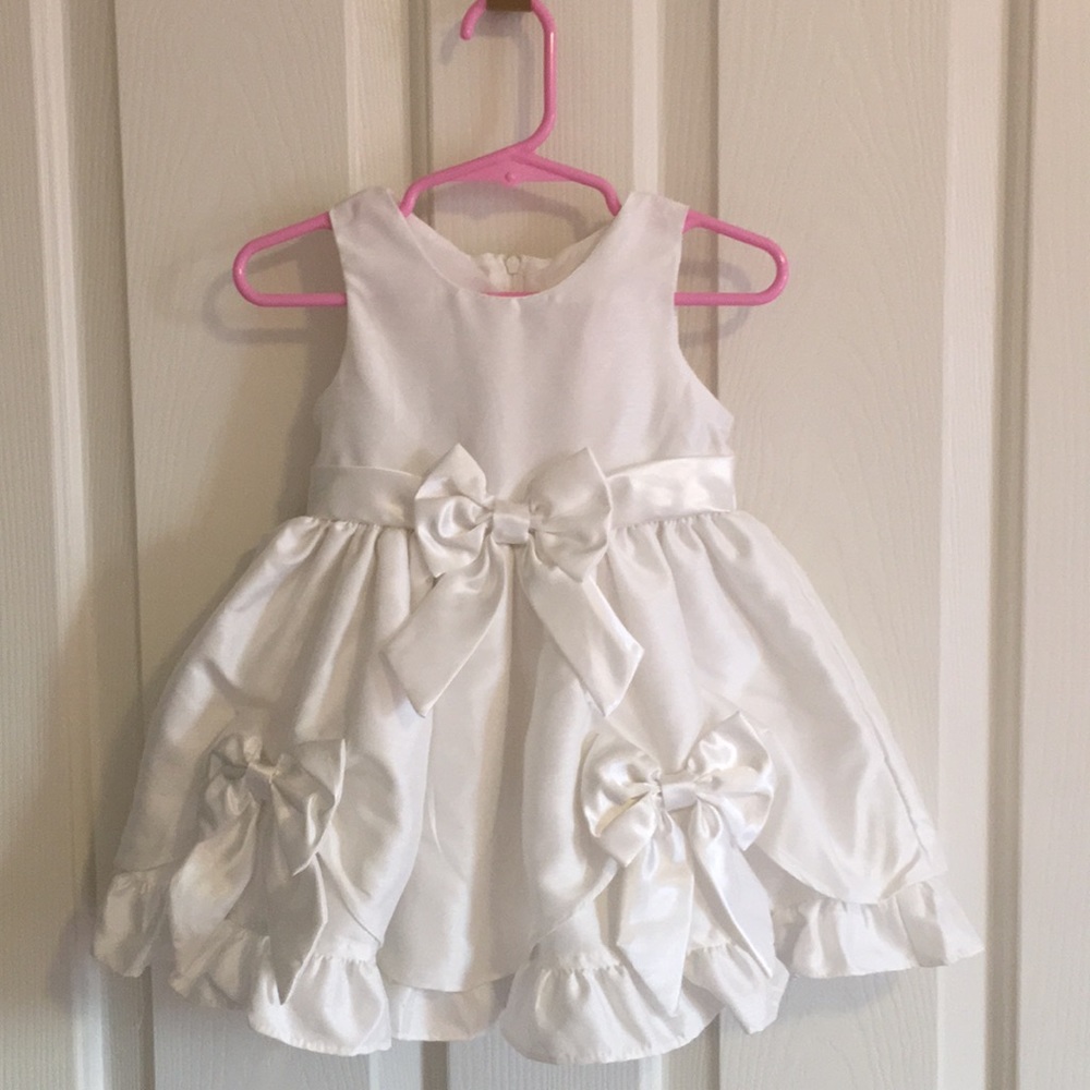 Nannette baby girl's white satin bow dress size12m